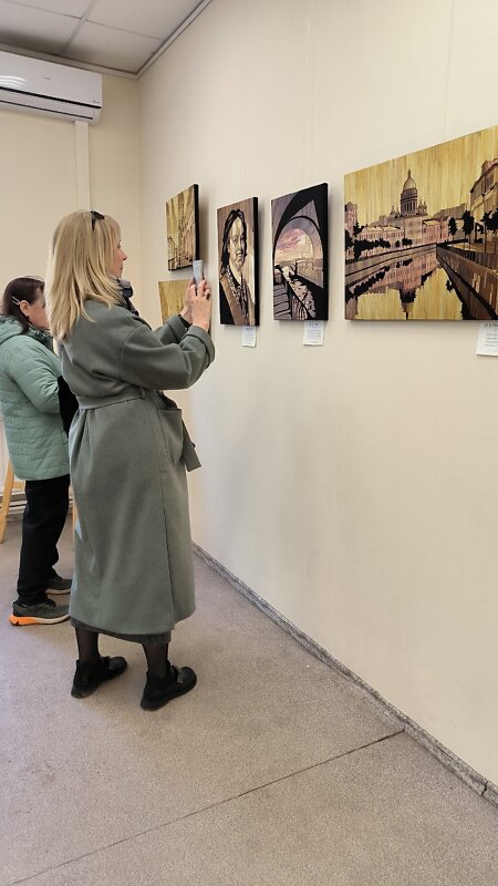 На выставке. - Ольга На выставке. - Ольга