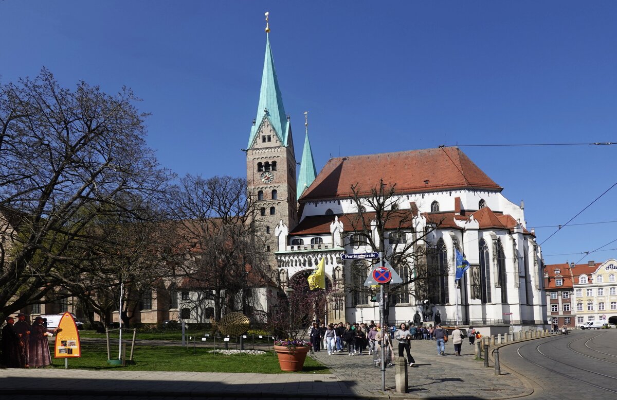 Augsburger Dom. Собор был освящён в 1065 году - Галина 