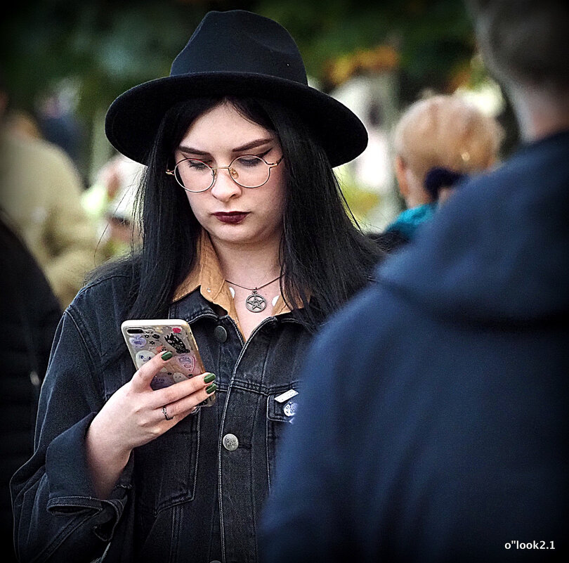 девушки бывают разными - Олег Лукьянов девушки бывают разными - Олег Лукьянов