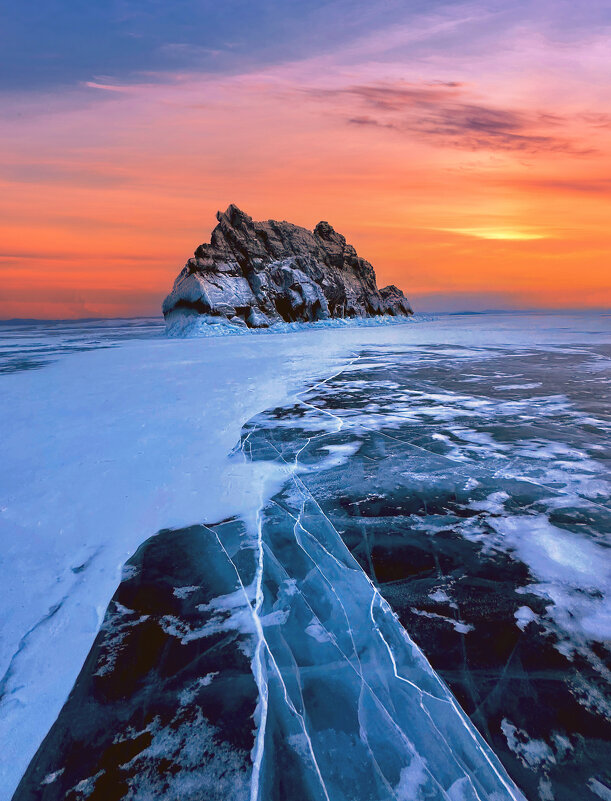 Закат, лёд и мрамор - Виктор Садырин Закат, лёд и мрамор - Виктор Садырин