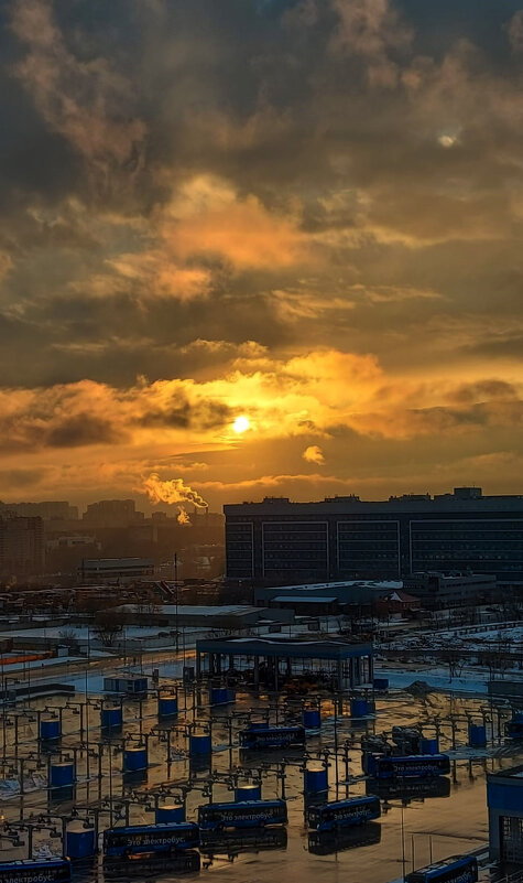 Апрельский вечер. - Владимир Безбородов
