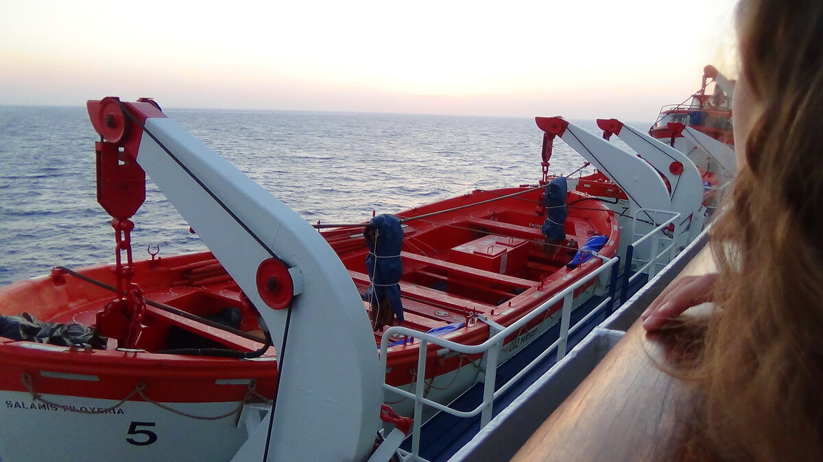 Спасательная шлюлка - Сергей Швечков