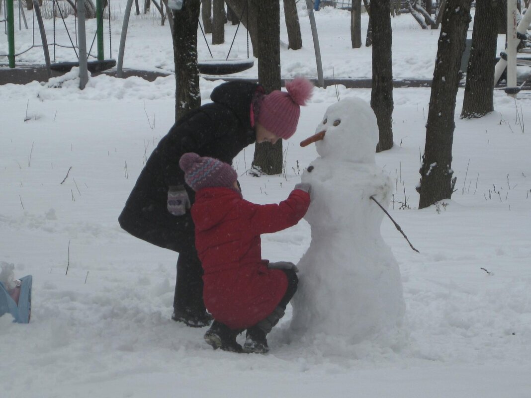 В апреле снеговика лепим - Дмитрий Никитин В апреле снеговика лепим - Дмитрий Никитин
