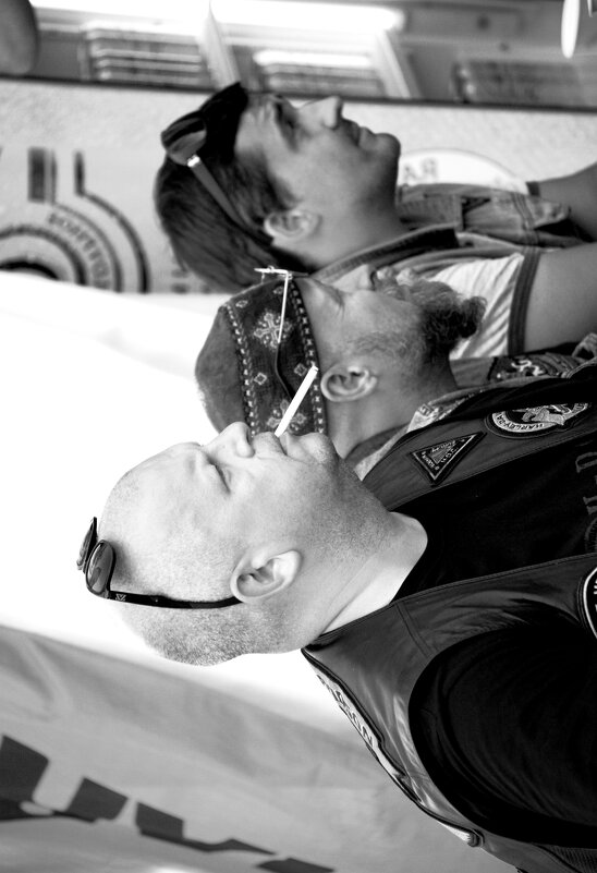 *** - Виктор Никитенко