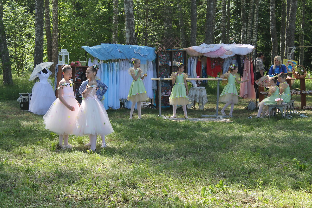 В ожидании праздника - Олег Зоркий В ожидании праздника - Олег Зоркий