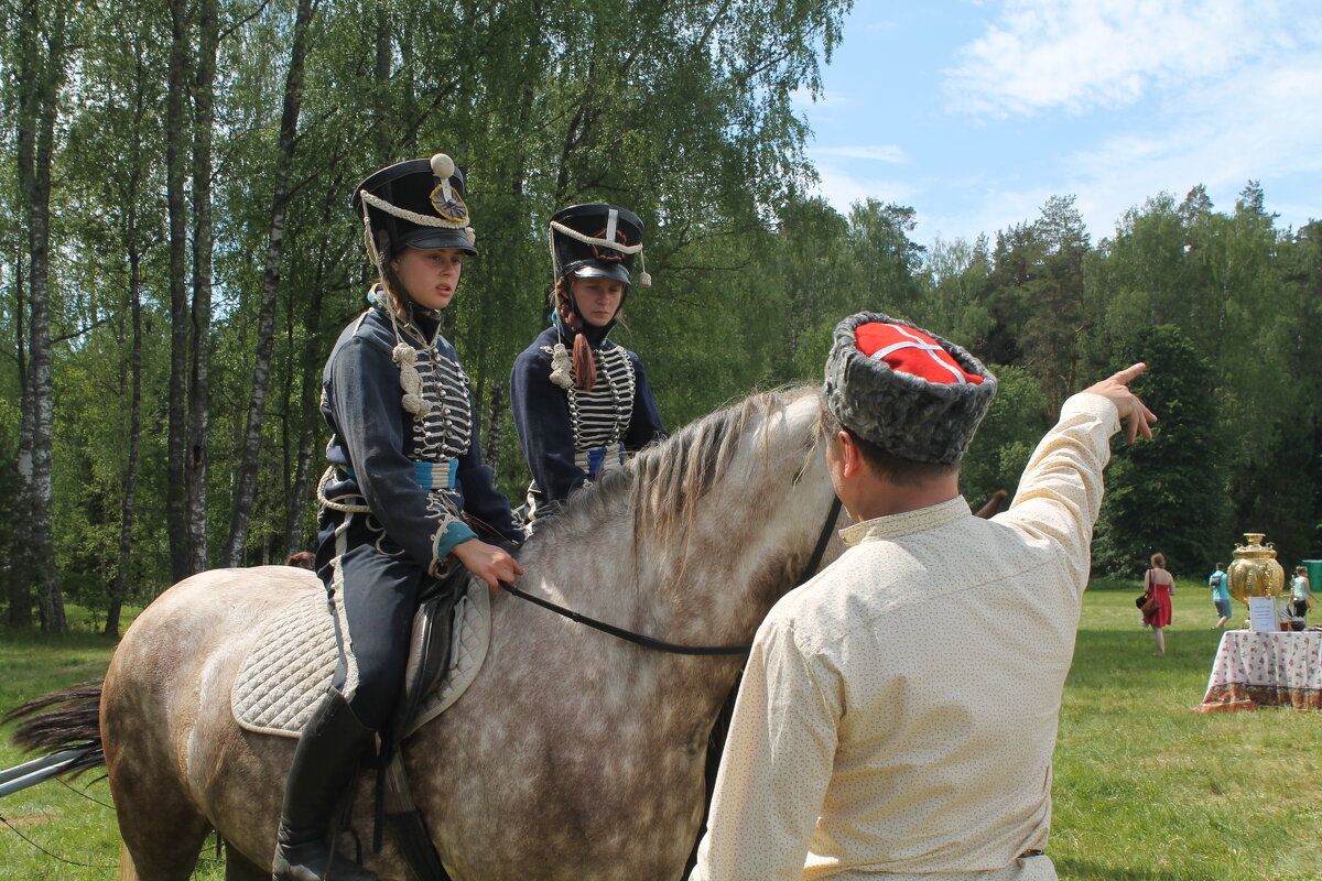 Гусары получают инструктаж - Олег Зоркий