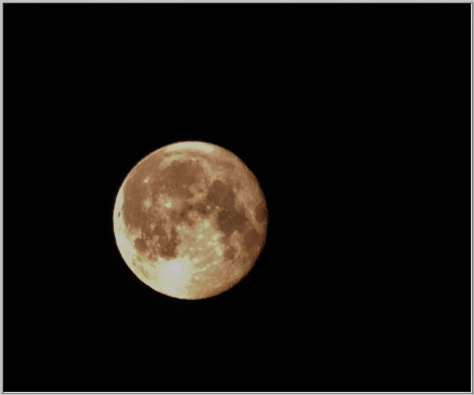 ЛУНА... - Elvira E. 