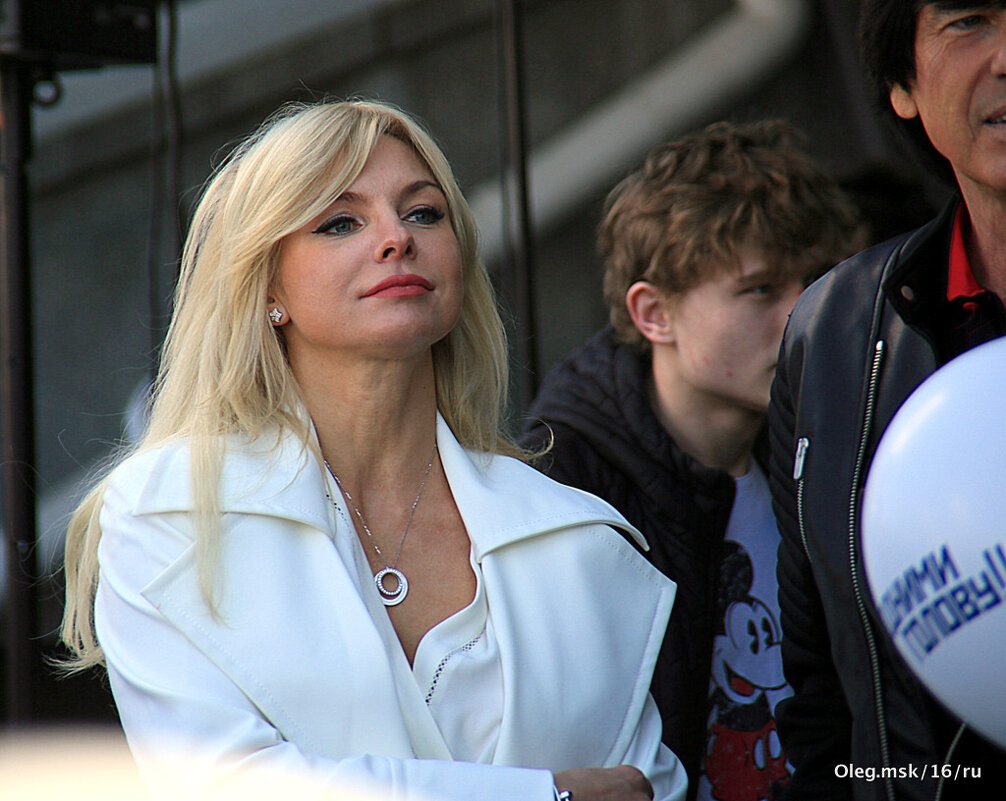 переводчица - Олег Лукьянов