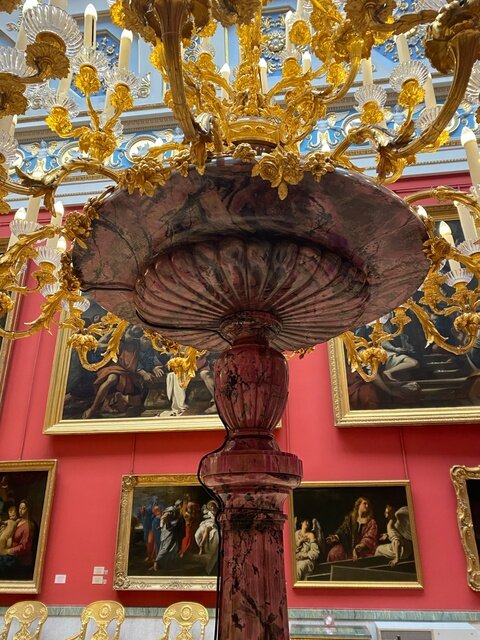 В Эрмитаже - Маера Урусова В Эрмитаже - Маера Урусова