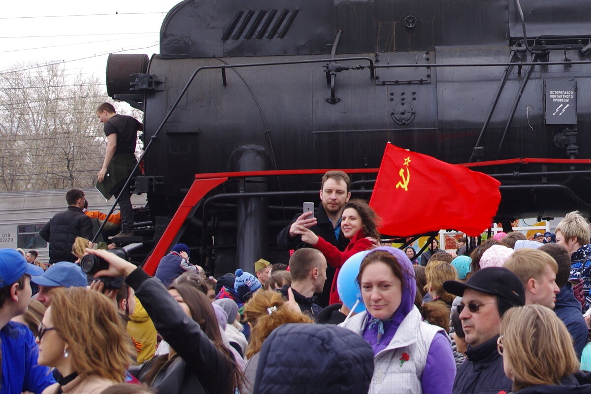 У поезда Победы - Сергей Швечков