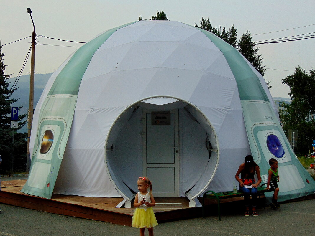 Здесь поселились инопланетяне. - nadyasilyuk Вознюк Здесь поселились инопланетяне. - nadyasilyuk Вознюк