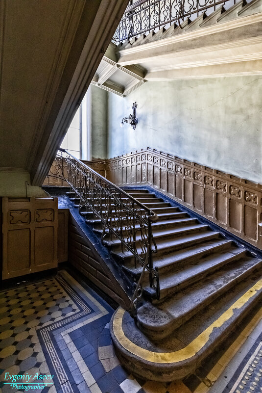 Лесенка из прошлого в будущее... - Евгений 