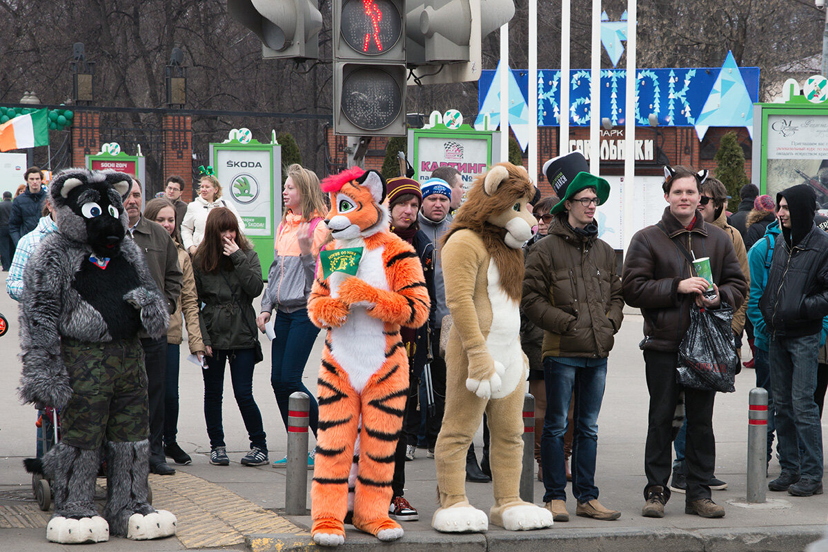 После праздника - Yury Mironov После праздника - Yury Mironov