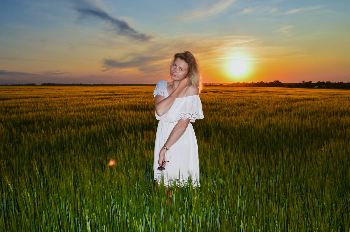 Портрет на пшеничном поле - Виктор Скаков Портрет на пшеничном поле - Виктор Скаков