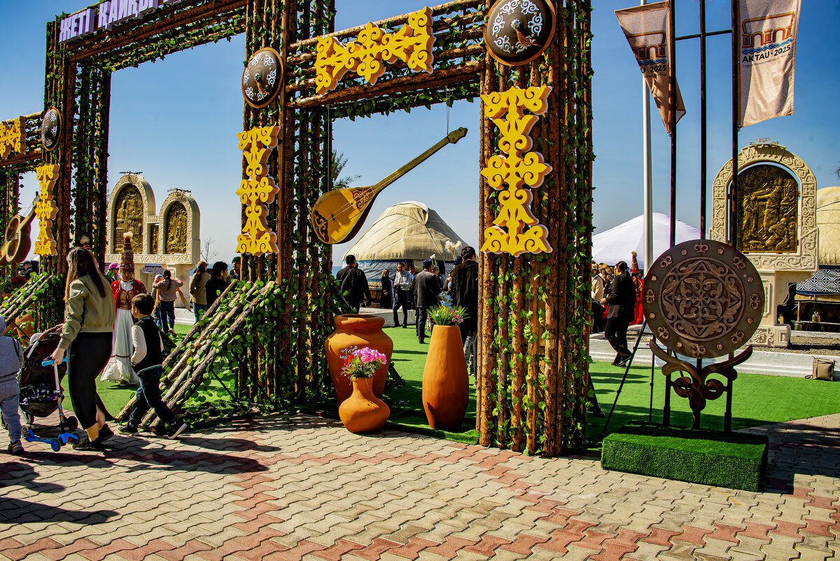 Праздничное оформление - Анатолий Чикчирный Праздничное оформление - Анатолий Чикчирный