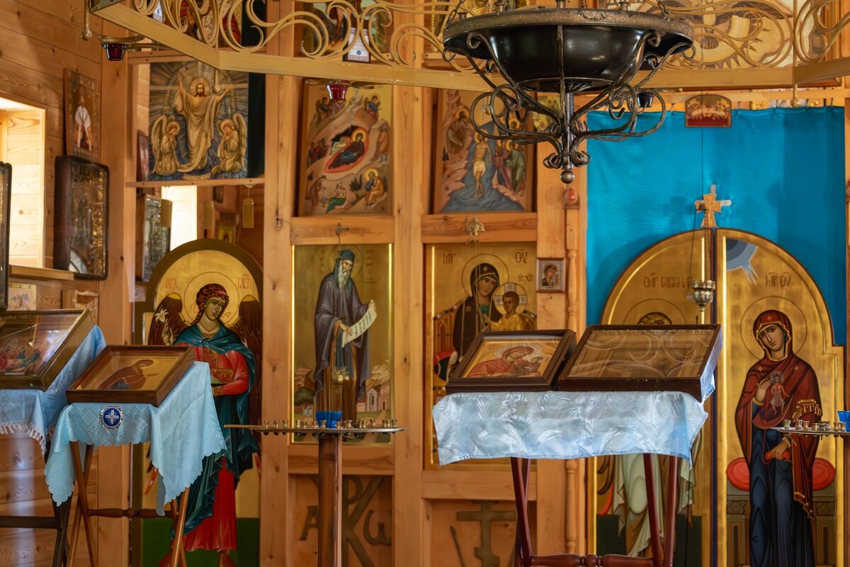 В Свято-Михайловском мужском монастыре - Игорь Сикорский