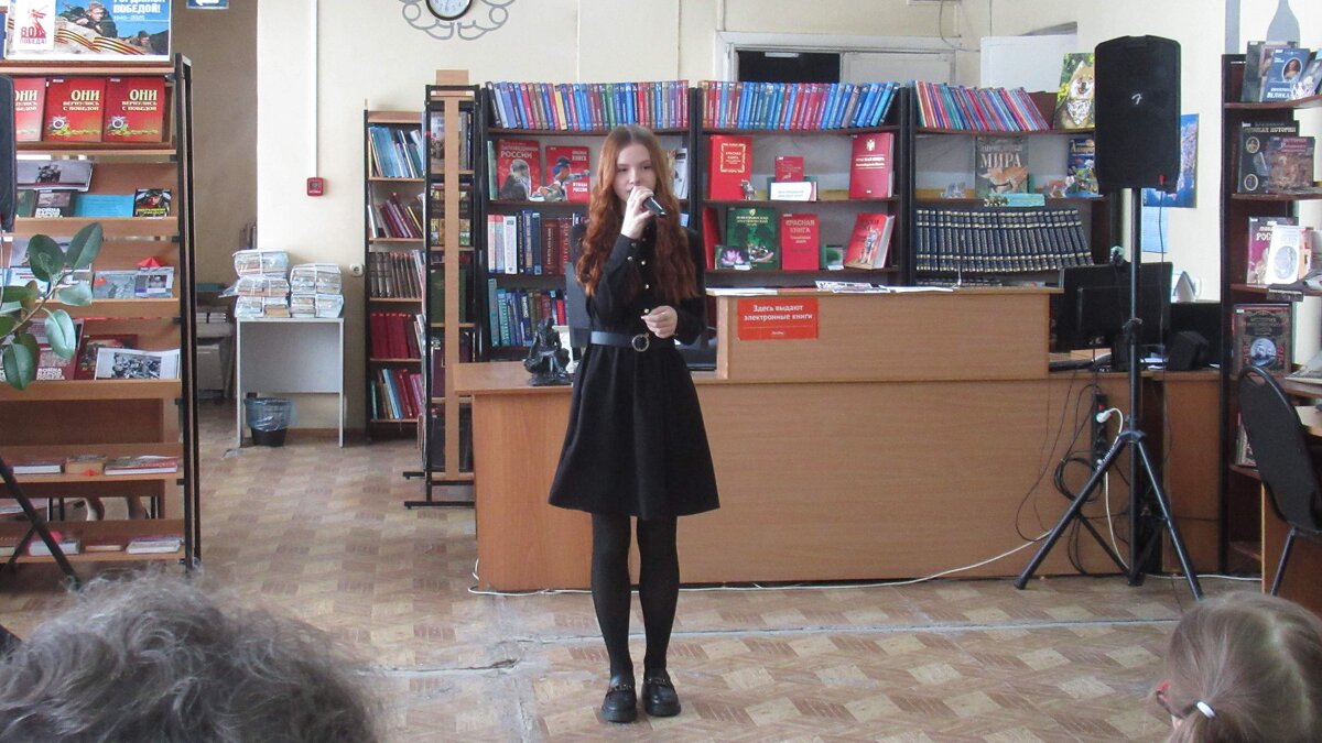 Концерт в библиотеке - Андрей Макурин Концерт в библиотеке - Андрей Макурин