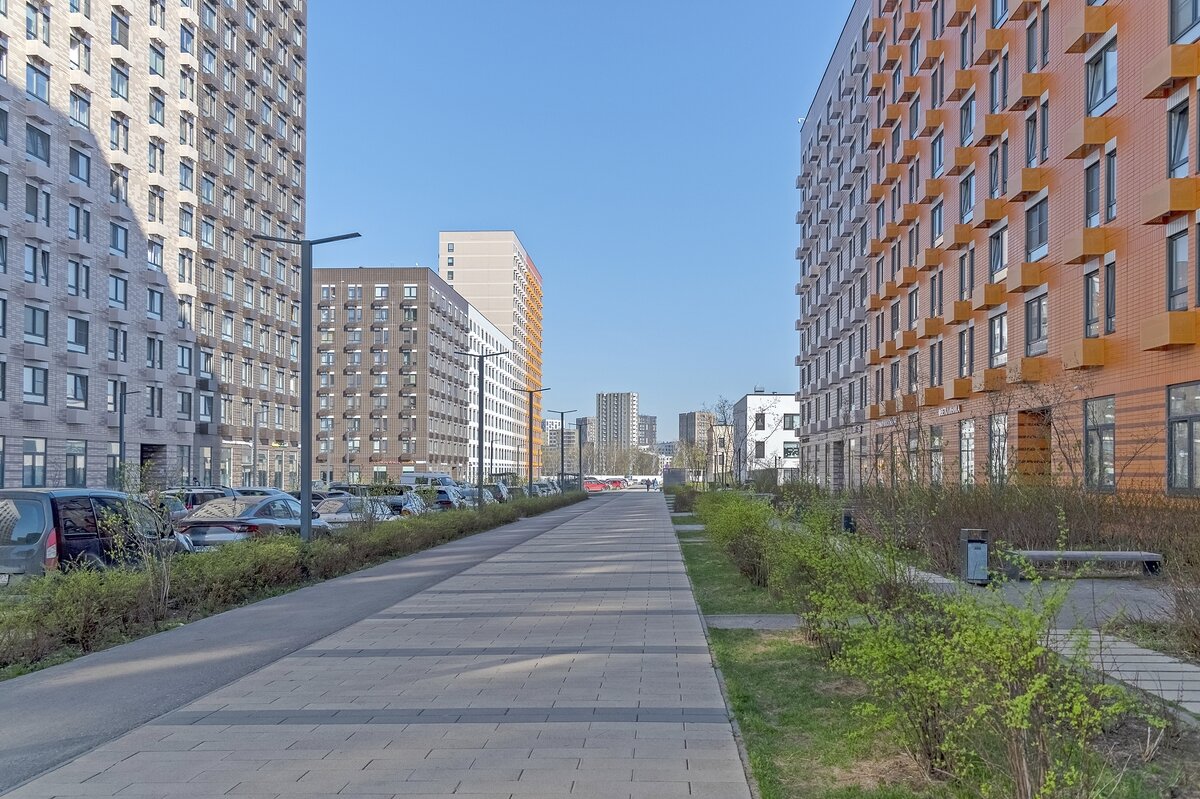 На улице Новой Москвы - Валерий Иванович На улице Новой Москвы - Валерий Иванович