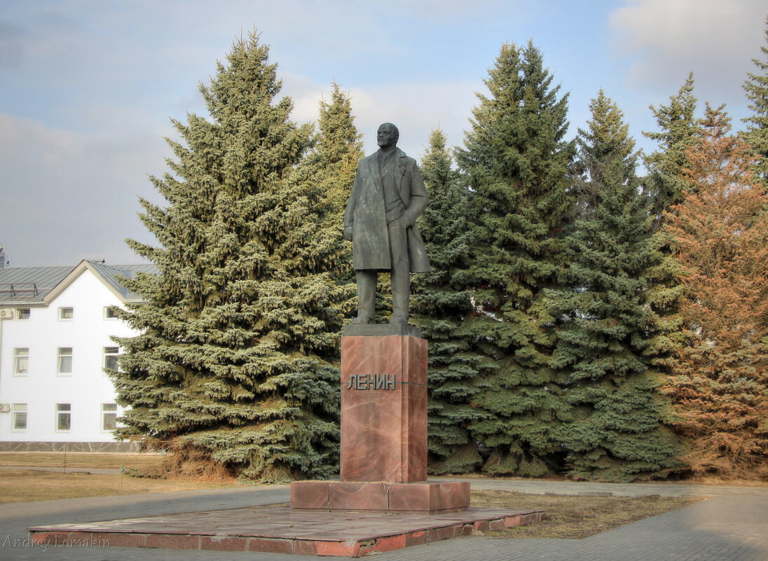 Памятник Ленину в Суздале - Andrey Lomakin