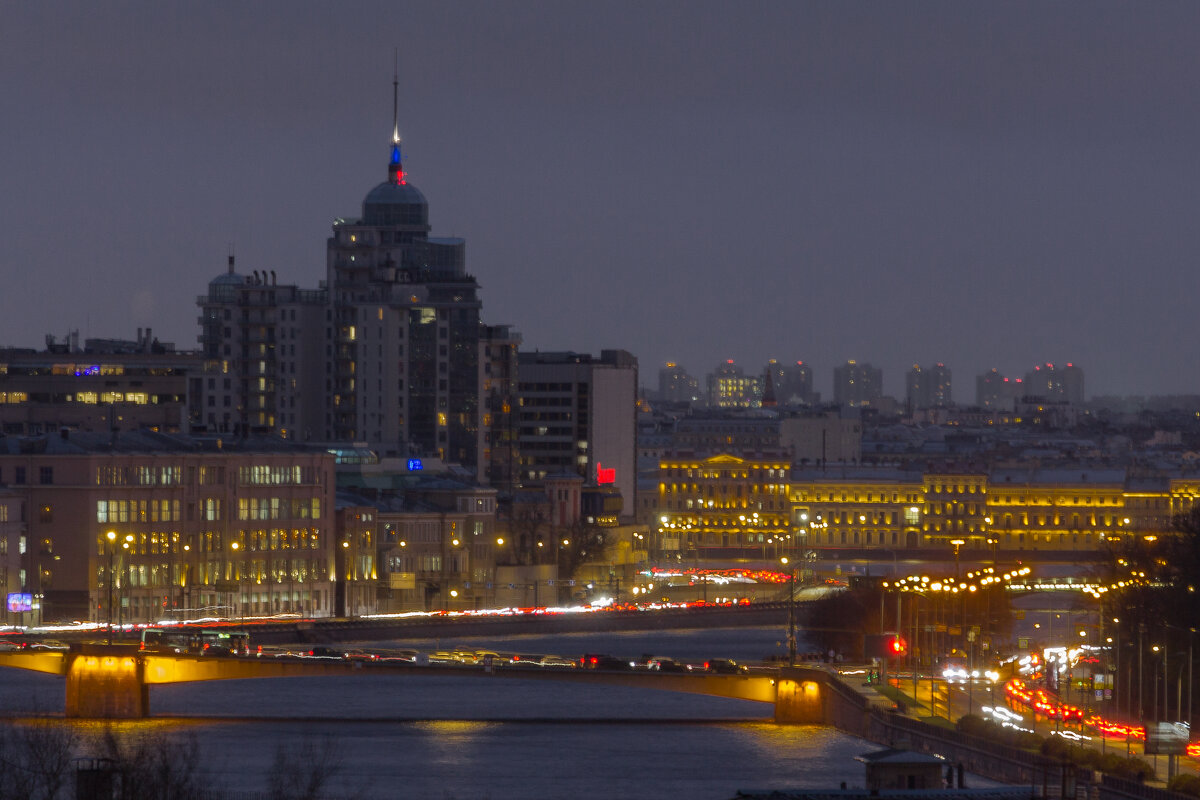 Городской пейзаж ночью - Алексей Булак