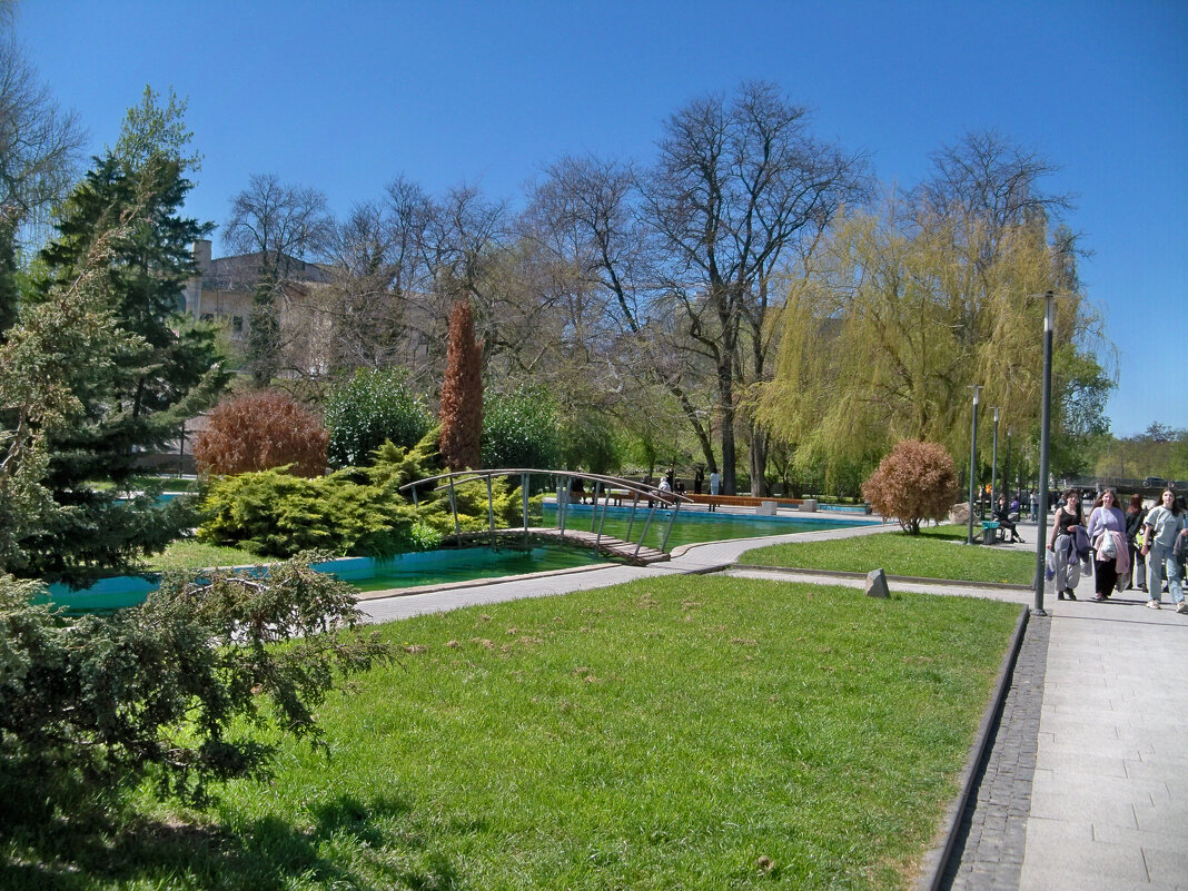 Весенний  горсад - Валентин Семчишин