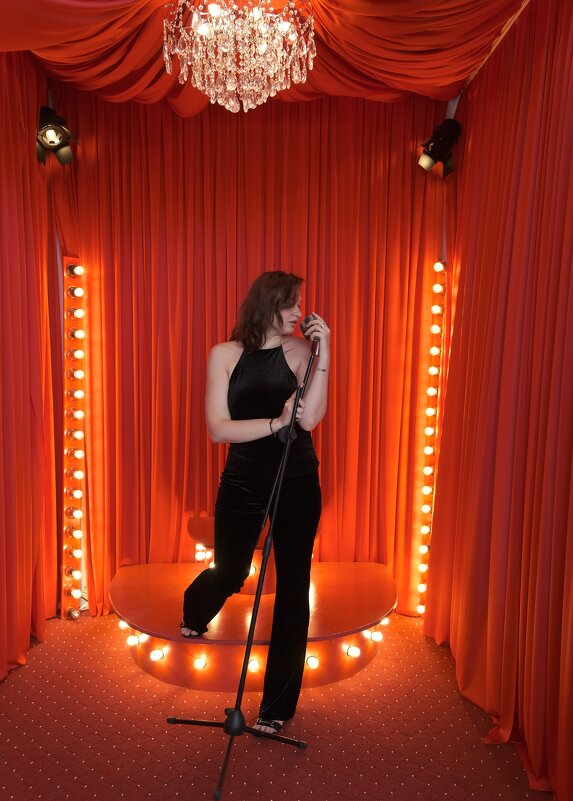 Девушка с микрофоном - Dmitry i Mary S Девушка с микрофоном - Dmitry i Mary S