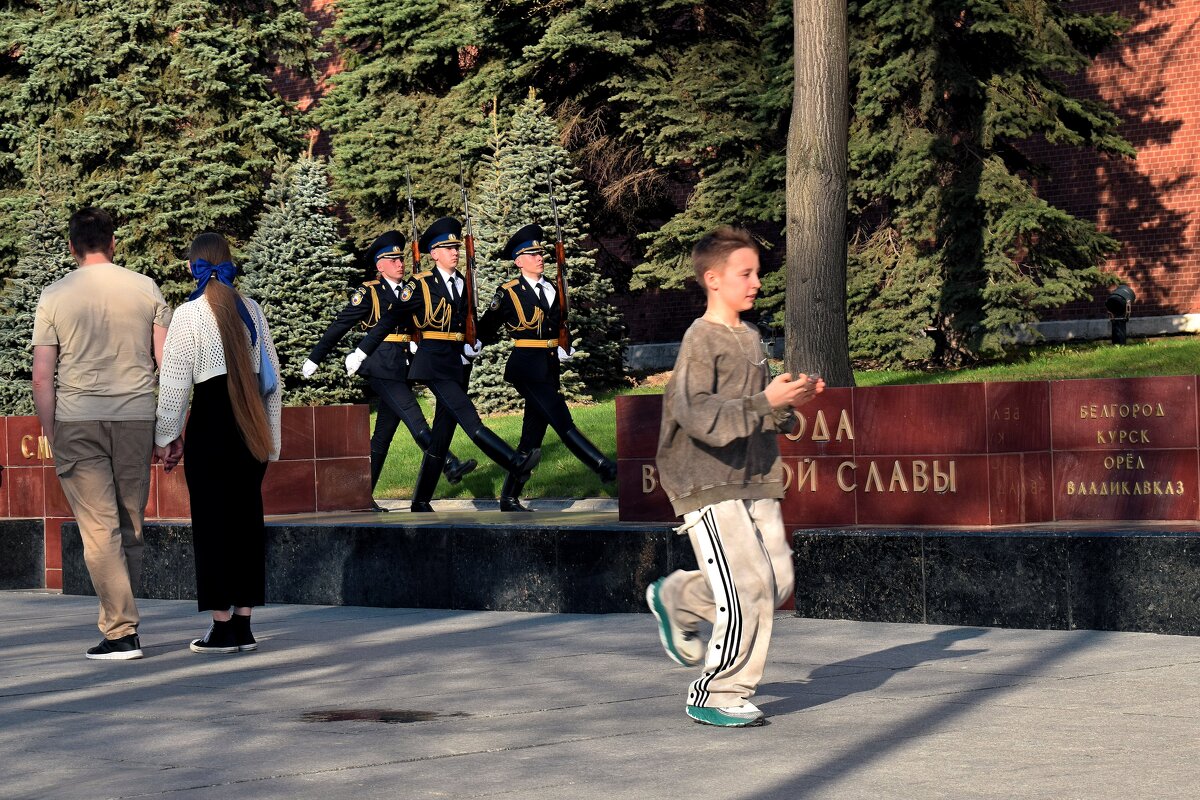 Обогнать и сделать селфи. - Татьяна Помогалова