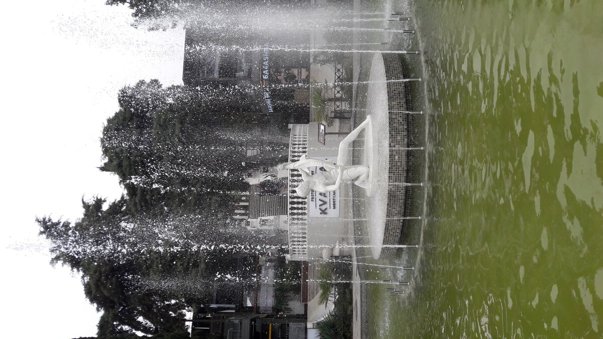 Фонтан"Мальчик с рыбой".Алушта - Варвара Фонтан"Мальчик с рыбой".Алушта - Варвара