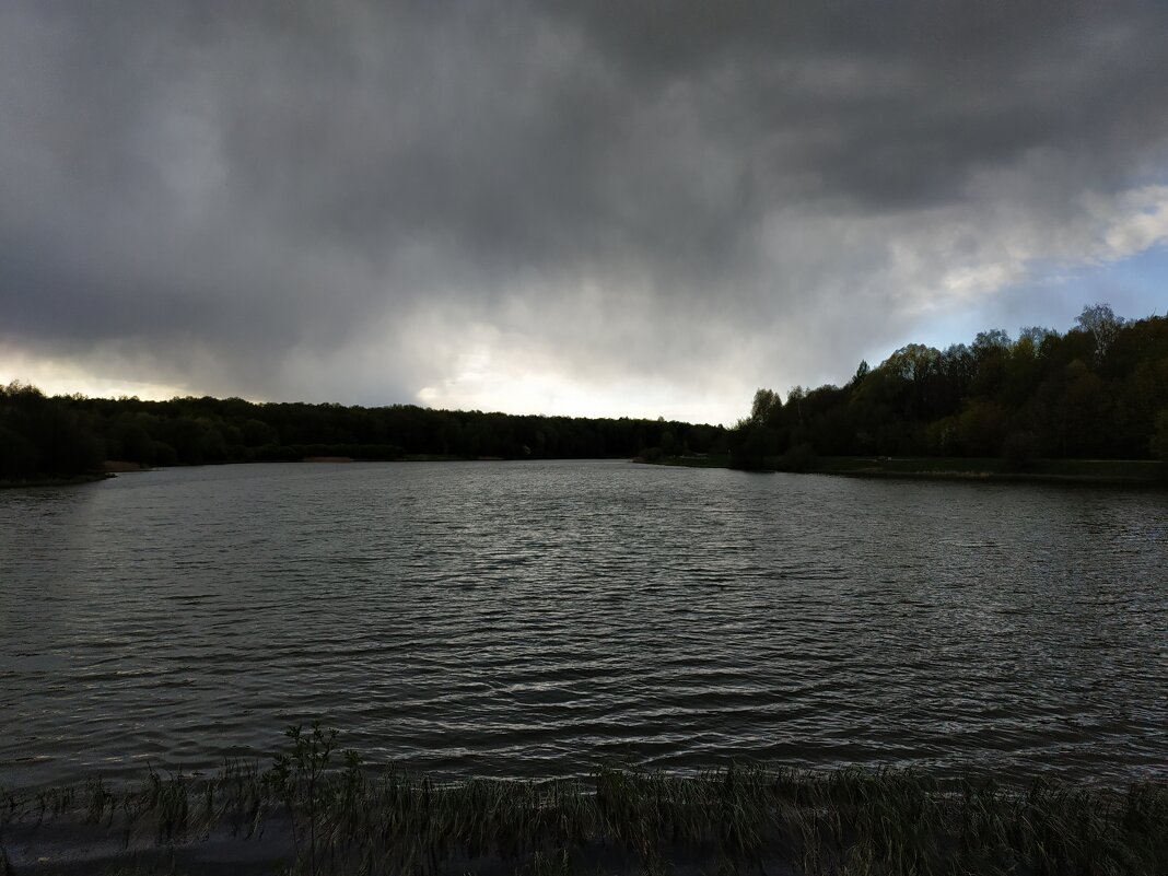 Природа хмурилась - Андрей Лукьянов