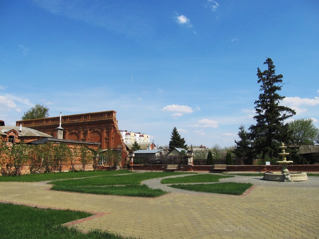 Двор дома Мальцева - Елена Шаламова Двор дома Мальцева - Елена Шаламова