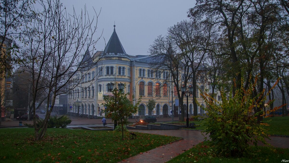 3800 - Alex . 3800 - Alex .