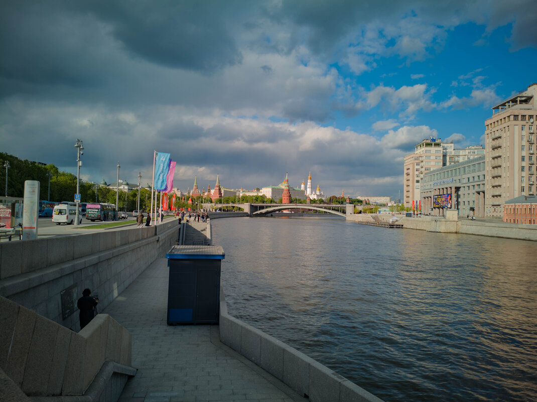 Москва река - Andrew 