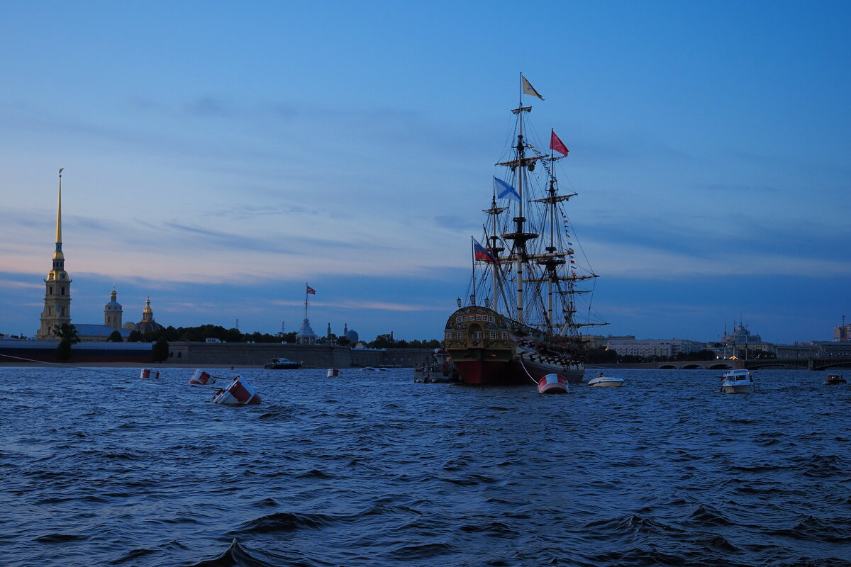 Вечерняя прогулка по Неве. - Евгений Седов Вечерняя прогулка по Неве. - Евгений Седов
