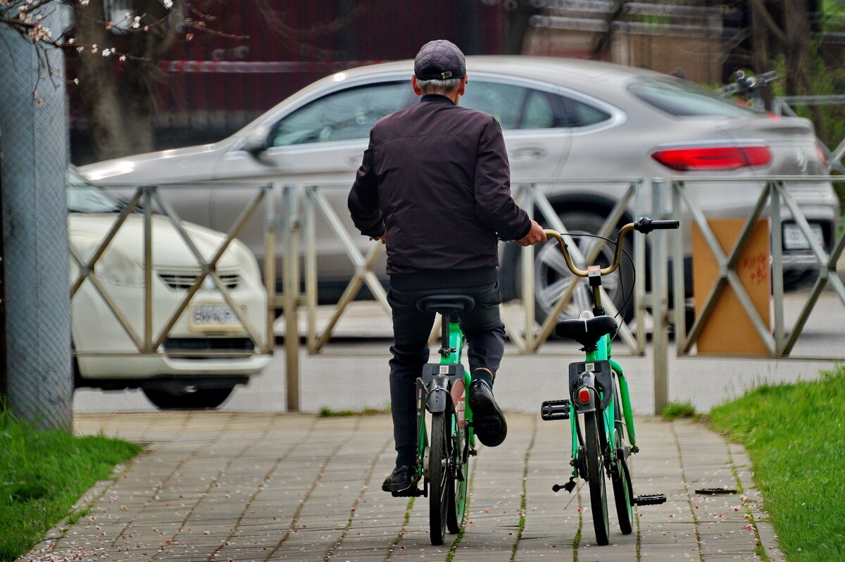 Про железного коня... - Николай Саржанов