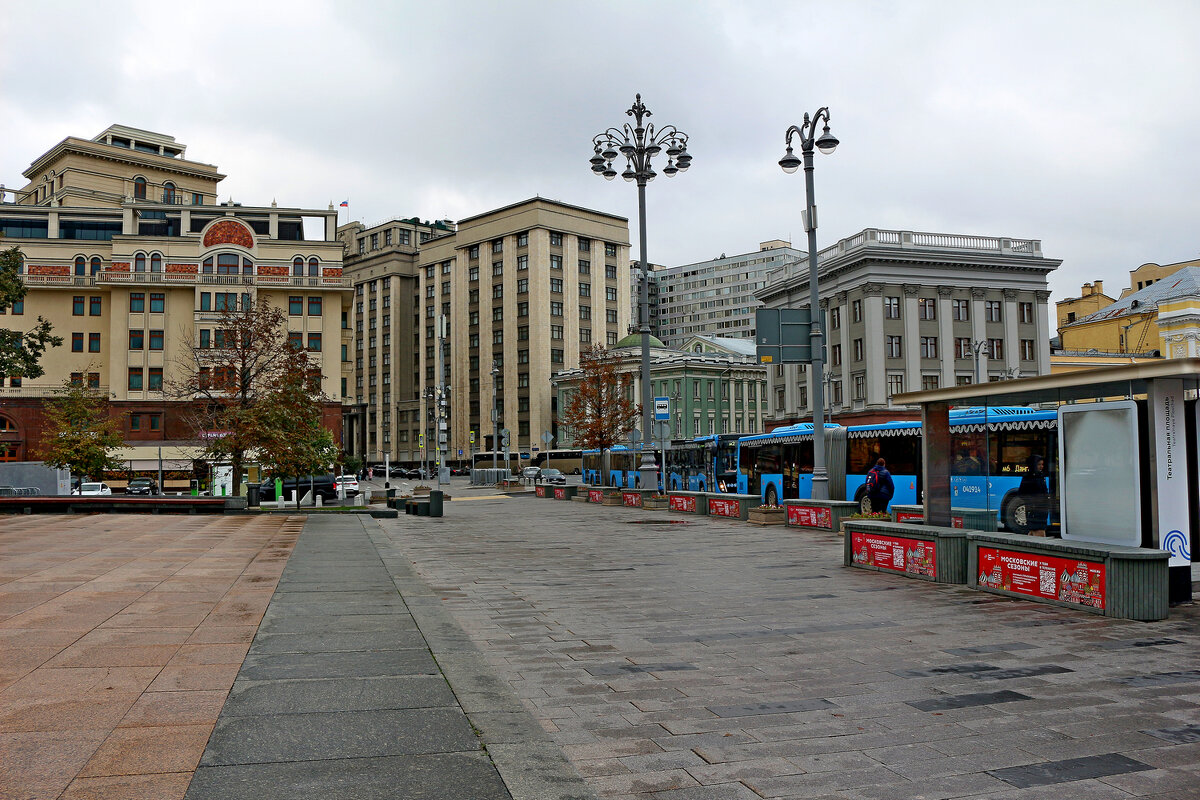 Театральная площадь - Игорь Белоногов Театральная площадь - Игорь Белоногов