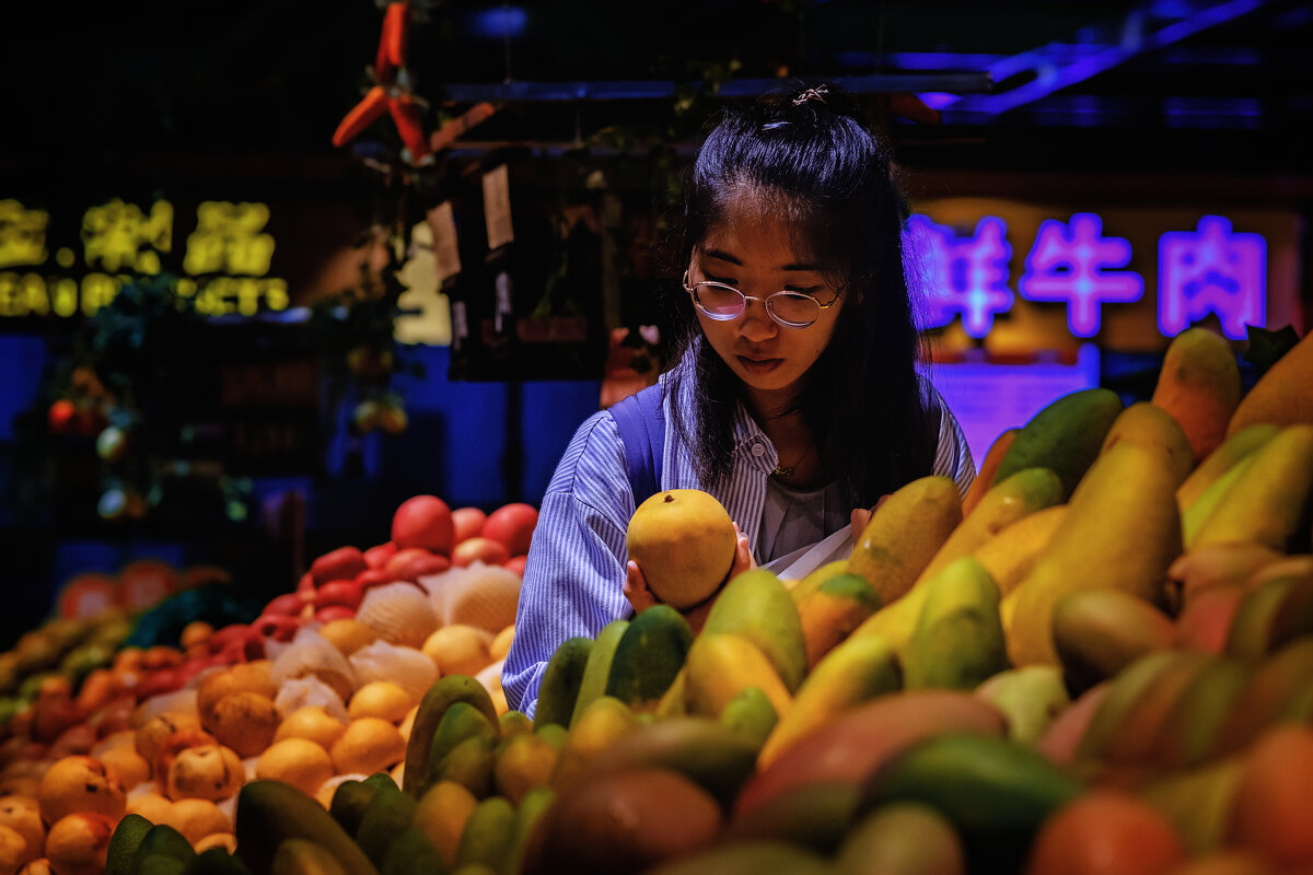В МАГАЗИНЕ ФРУКТОВ - Александр 