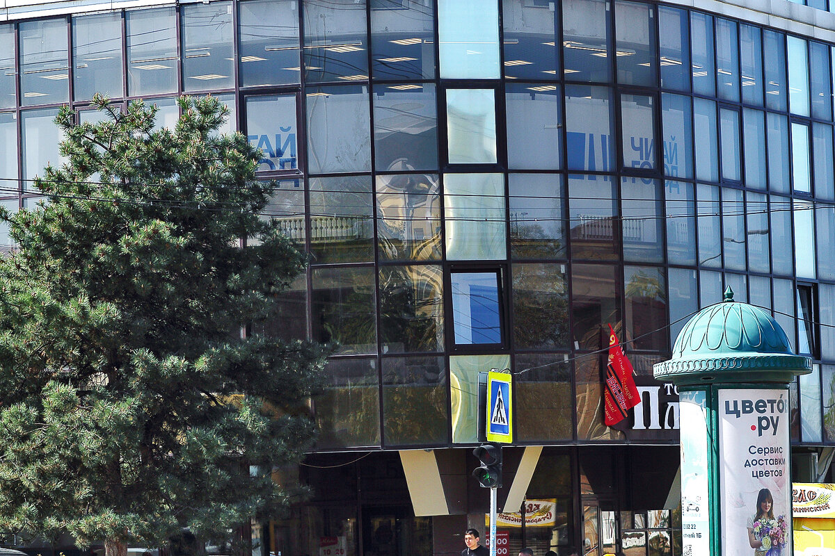 Торговый центр - Юрий Гайворонскiий Торговый центр - Юрий Гайворонскiий