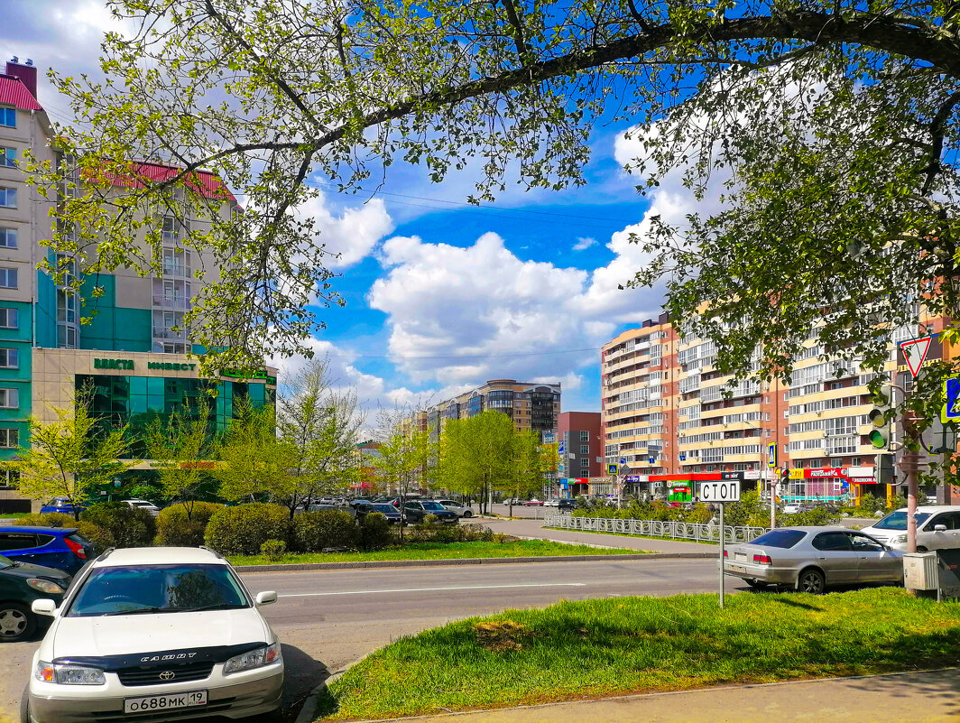 Улицы весеннего города. - юрий Амосов