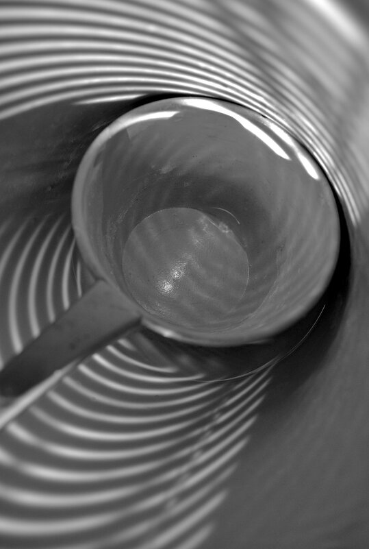 Игра теней в пустом ведре - Сергей Шаврин