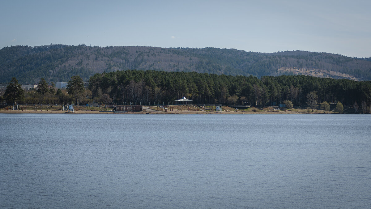 Утром в мае на озере. - Вадим Басов