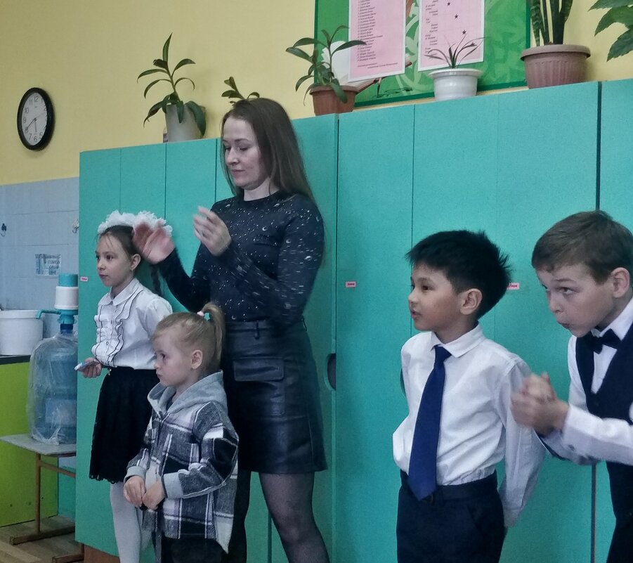 В школе,на турнире по шашкам. - Андрей Хлопонин В школе,на турнире по шашкам. - Андрей Хлопонин