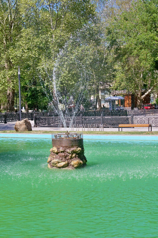 Фонтан в горсаду - Валентин Семчишин Фонтан в горсаду - Валентин Семчишин