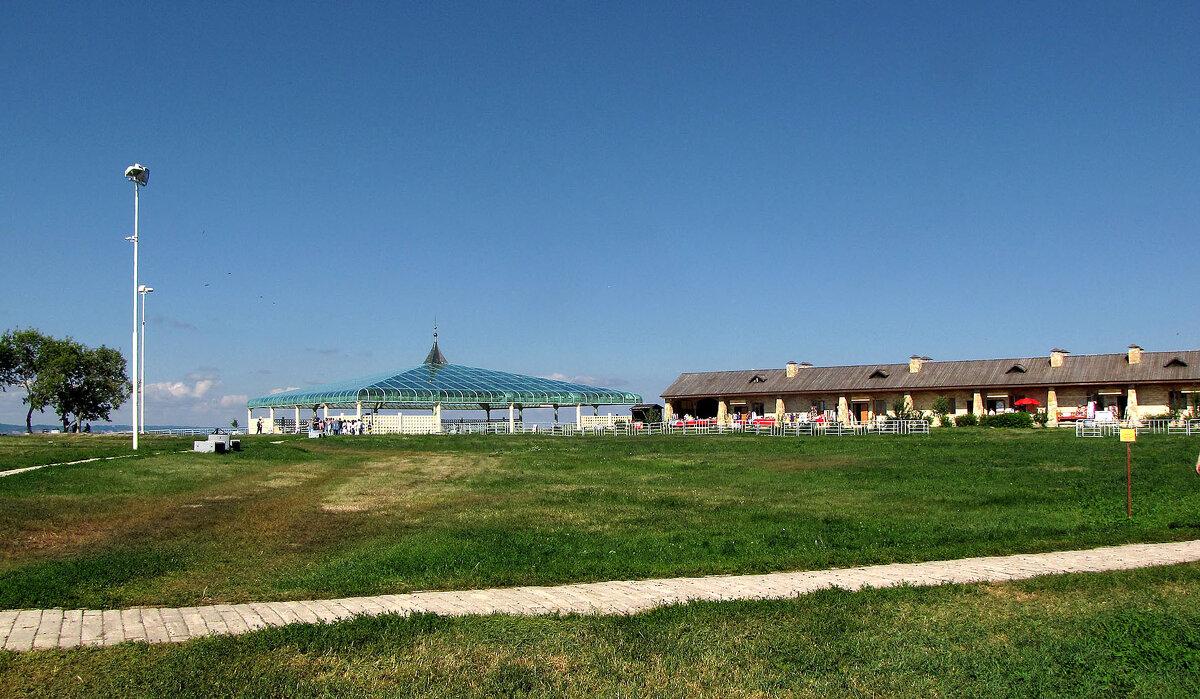 Руины Ханского дворца и музейно-торговый комплекс - Александр Ильчевский 