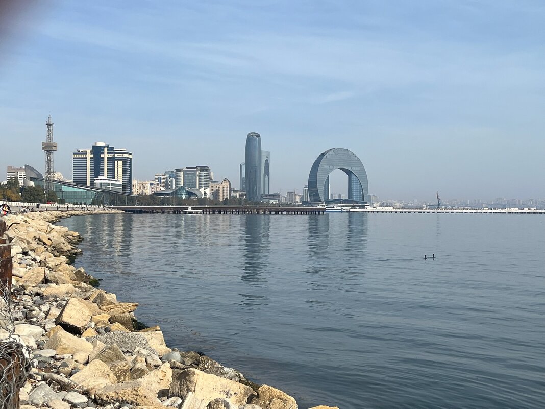 Набережная в Баку (Азербайджан) - Малик Рамазанов Набережная в Баку (Азербайджан) - Малик Рамазанов