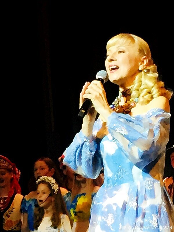 Оксана солістка - Степан Карачко