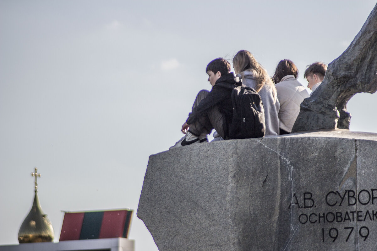 Думающее поколение у копыт коня Васильевича в тяжких раздумьях о неутешительных перспективах - Коля Лукашов