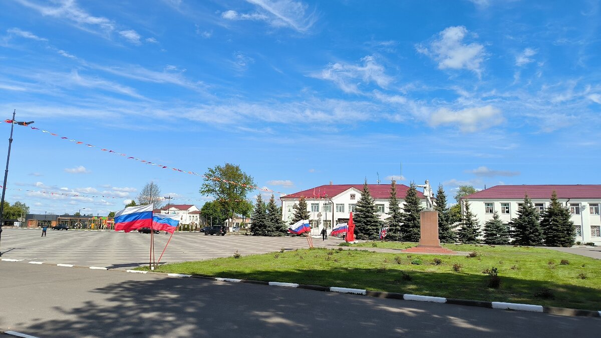 Стародуб в праздничном убранстве. - Ольга Стародуб в праздничном убранстве. - Ольга