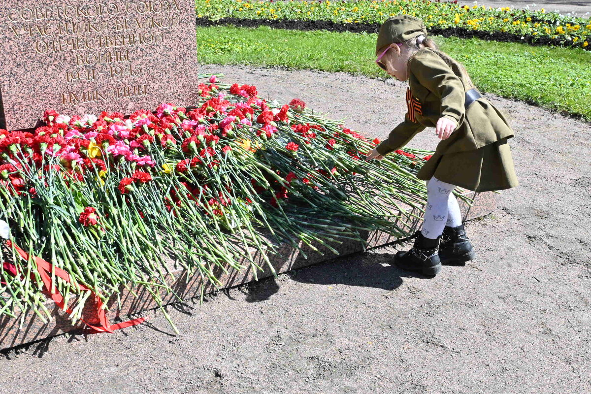 С ДНЕМ ПОБЕДЫ! - Харис Шахмаметьев
