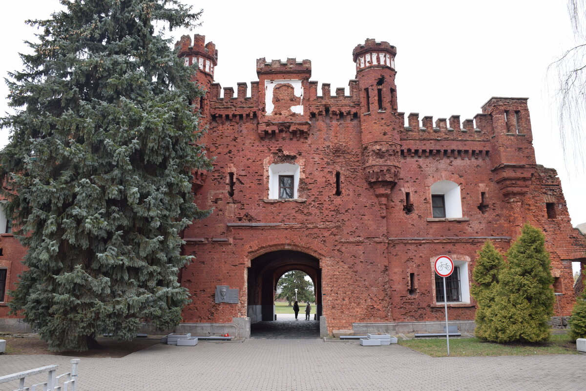 Брестская крепость. Холмские ворота. - Валюша Черкасова Брестская крепость. Холмские ворота. - Валюша Черкасова