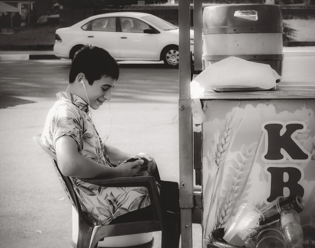 Когда нет покупателей (чб) - Сергей Царёв Когда нет покупателей (чб) - Сергей Царёв